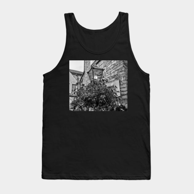 Victorian street light Tank Top by yackers1